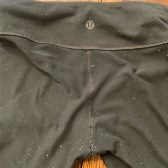 EUC Lululemon Reversible full length leggings - Picture 8 of 8